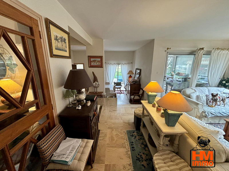 Maison - 195 m² - 9 pièces