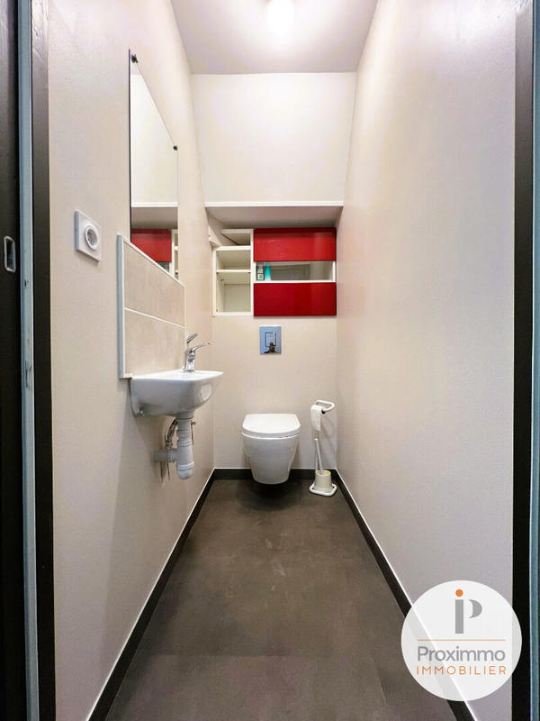 Bureau - 143 m² - 5 pièces