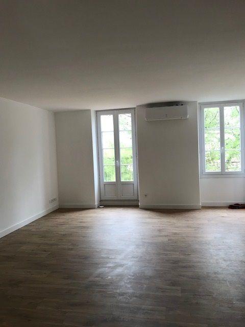 Appartement - 93 m² - 5 pièces