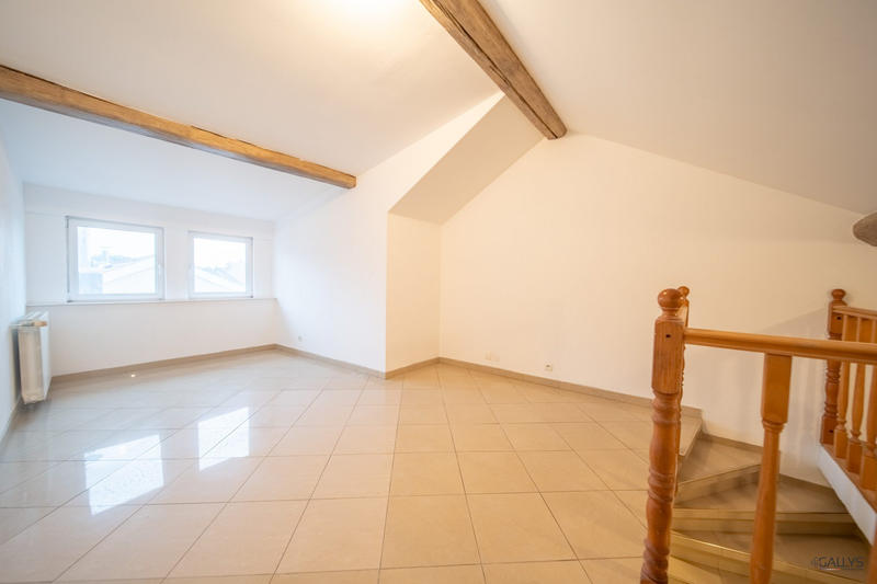 Appartement - 152 m² - 6 pièces