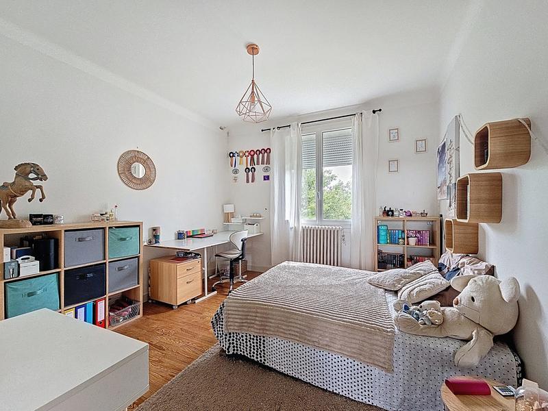 Maison traditionnelle - 176 m² - 7 pièces