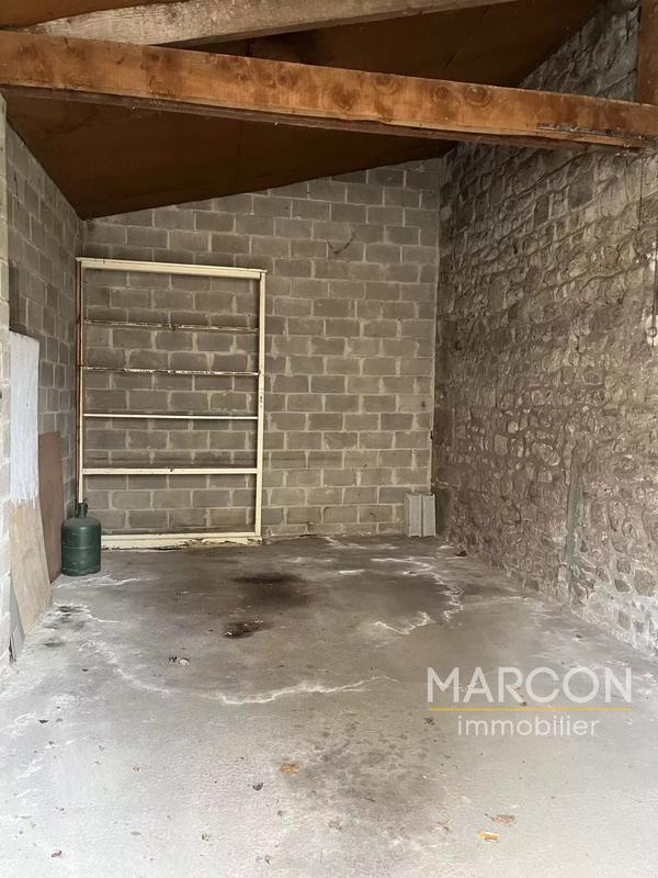 Maison - 196 m² - 11 pièces