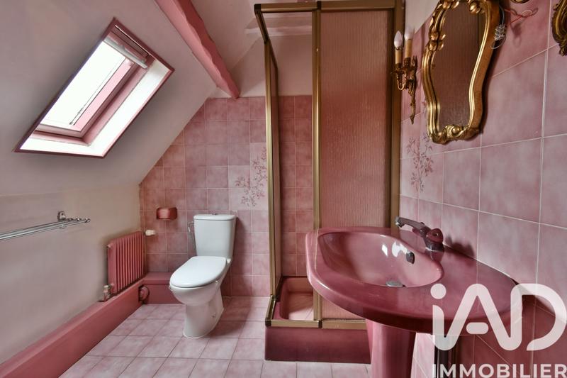 Maison - 222 m² - 6 pièces