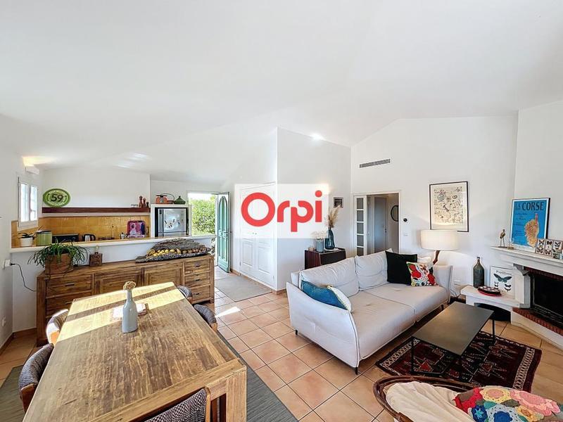 Villa - 168 m² - 6 pièces