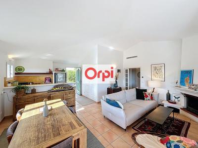 Villa - 168 m² - 6 pièces