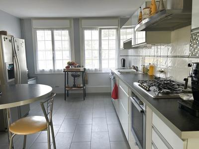 Propriété - 178 m² - 8 pièces