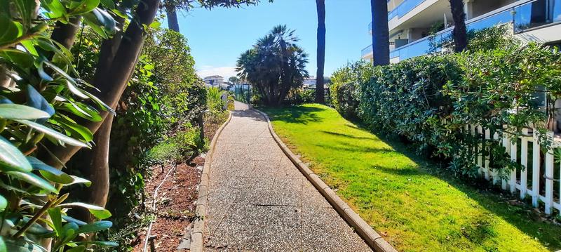 Loft - 107 m² - 4 pièces