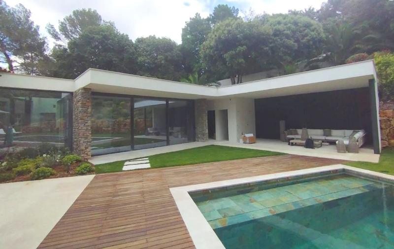 Villa - 292 m² - 7 pièces