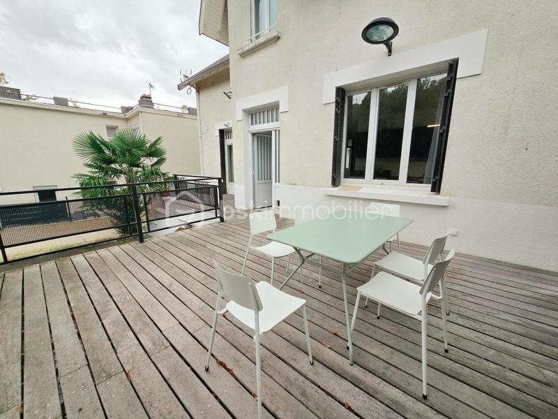 Appartement - 100 m² - 4 pièces