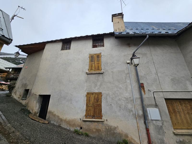 Maison ancienne - 188 m² - 3 pièces