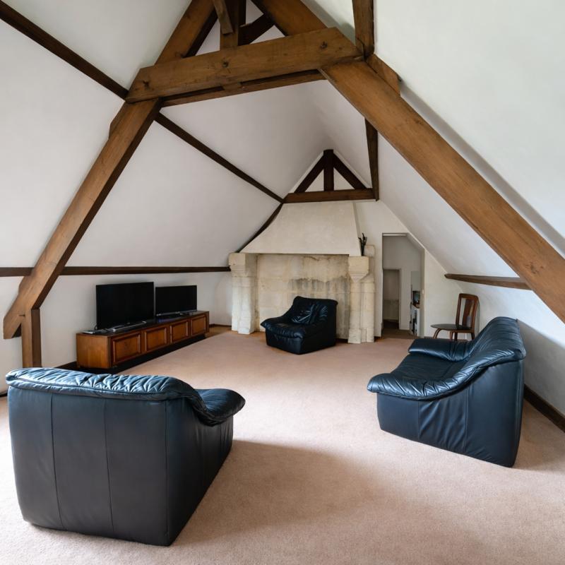 Maison - 233 m² - 11 pièces