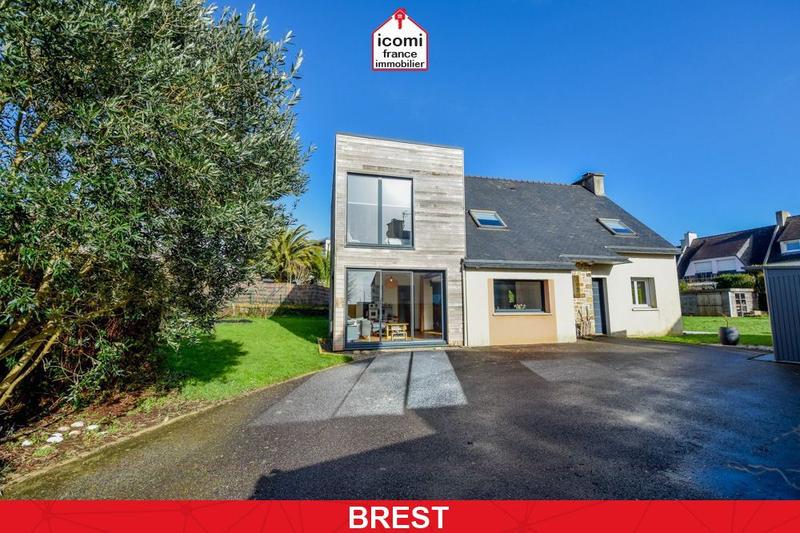 Maison - 185 m² - 8 pièces