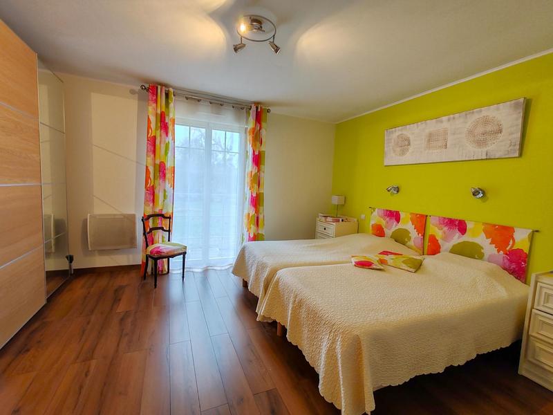 Maison - 190 m² - 8 pièces