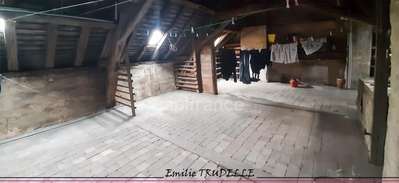 Maison - 222 m² - 8 pièces