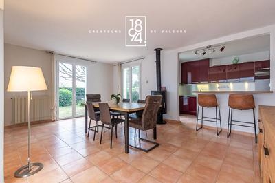 Maison - 100 m² - 5 pièces