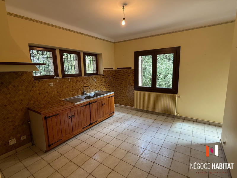 Villa - 220 m² - 7 pièces