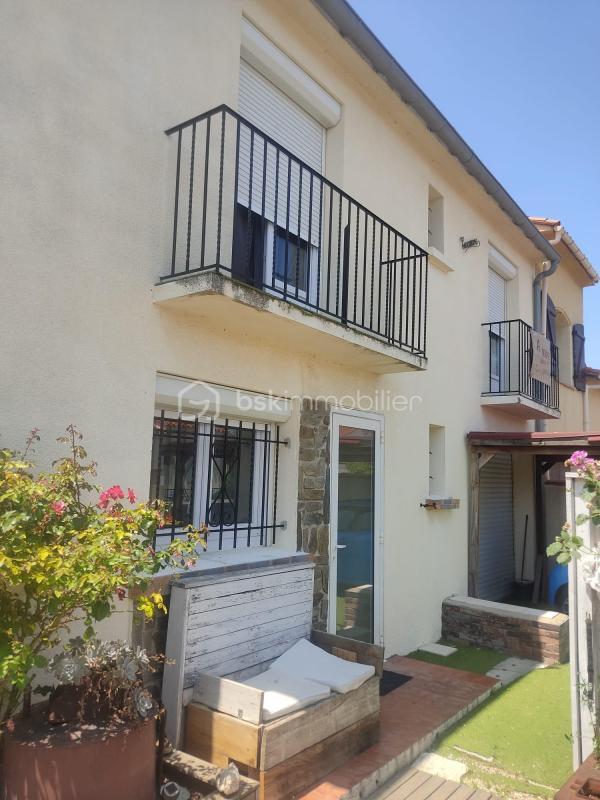 Villa - 100 m² - 5 pièces