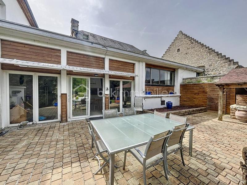 Propriété - 550 m² - 18 pièces
