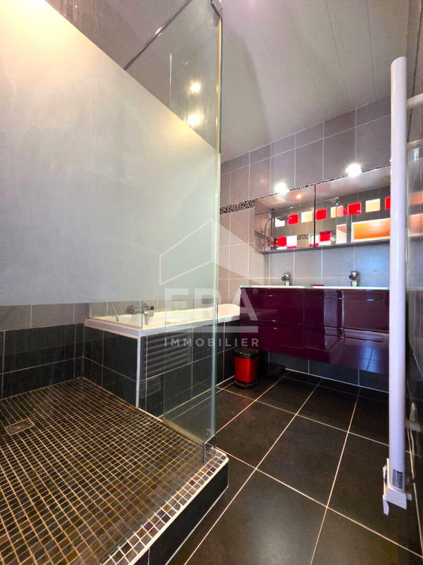 Maison - 103 m² - 5 pièces