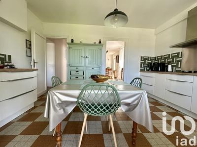 Maison - 180 m² - 8 pièces