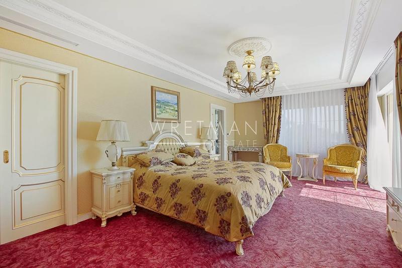 Villa - 700 m² - 15 pièces