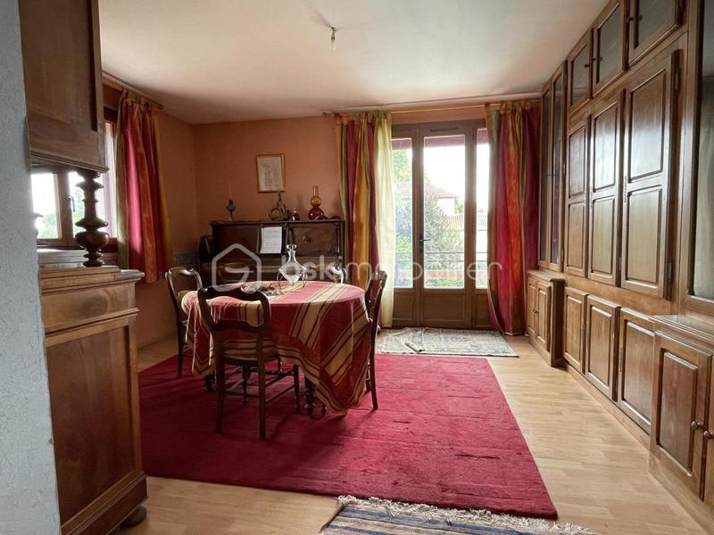 Maison traditionnelle - 175 m² - 6 pièces