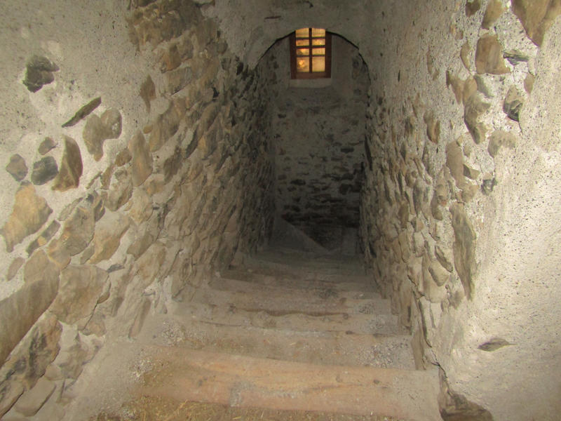 Maison - 450 m² - 5 pièces