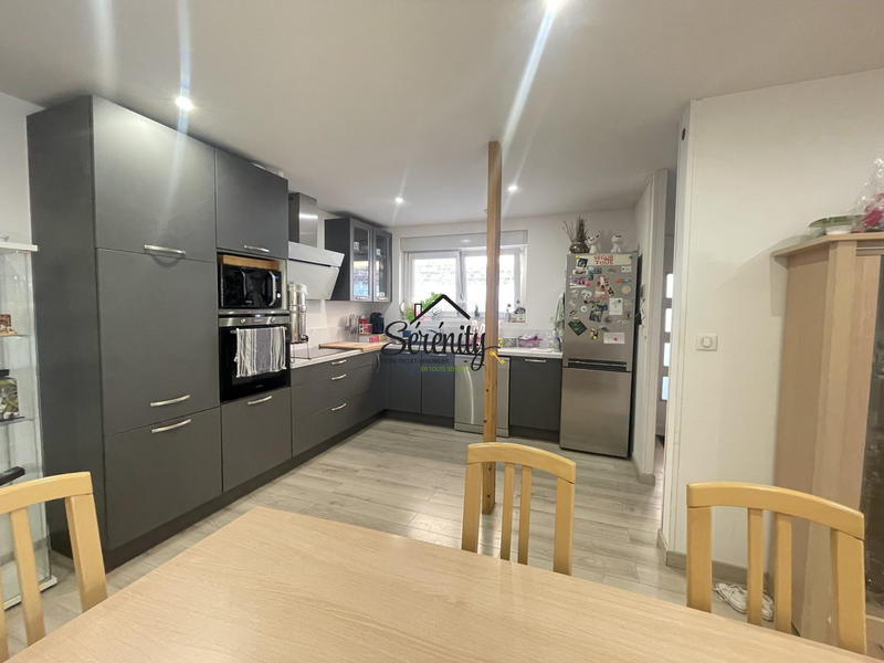 Maison - 90 m² - 5 pièces