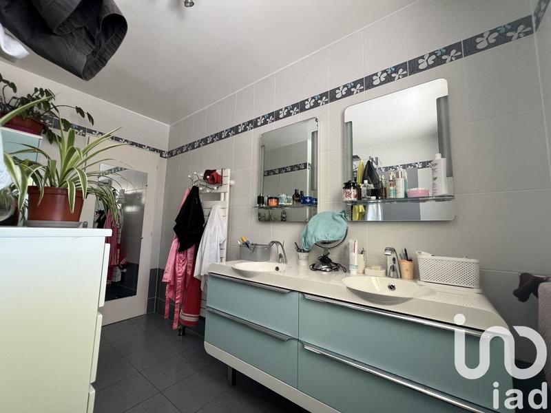 Maison - 219 m² - 14 pièces