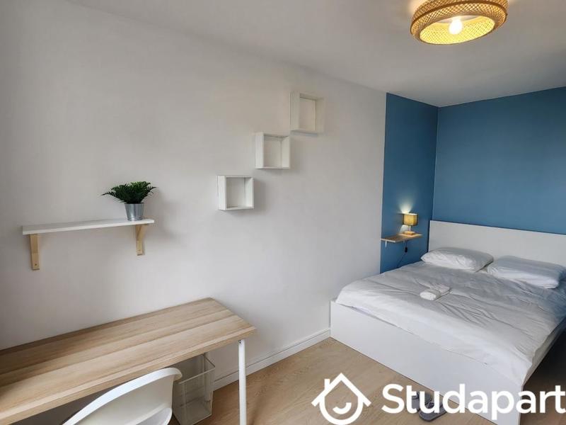 Chambre - 11 m² - 1 pièce