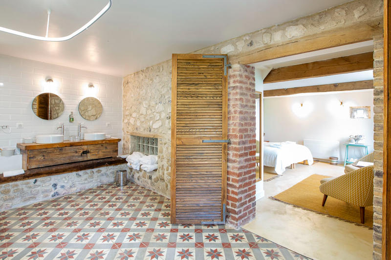 Maison - 392 m² - 16 pièces