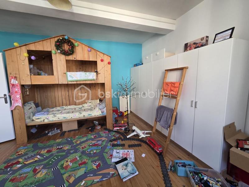 Maison - 98 m² - 5 pièces