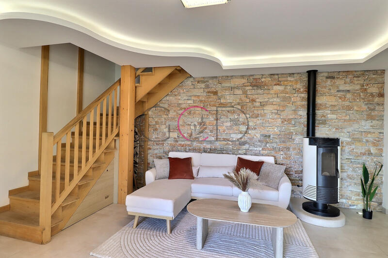 Maison - 154 m² - 7 pièces