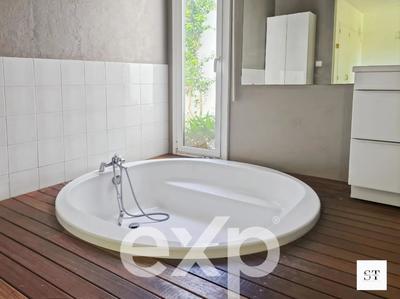 Maison d'architecte - 254 m² - 8 pièces