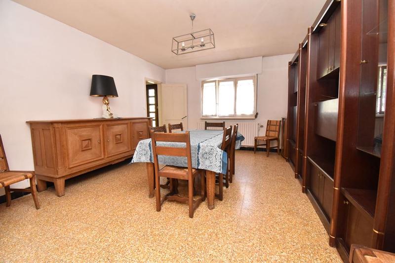 Maison traditionnelle - 223 m² - 10 pièces