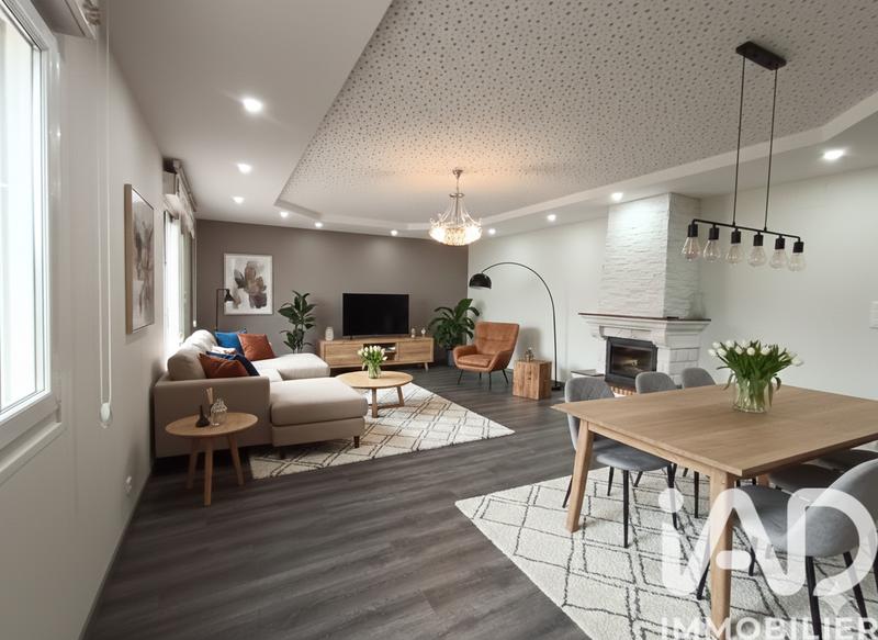 Maison - 204 m² - 7 pièces