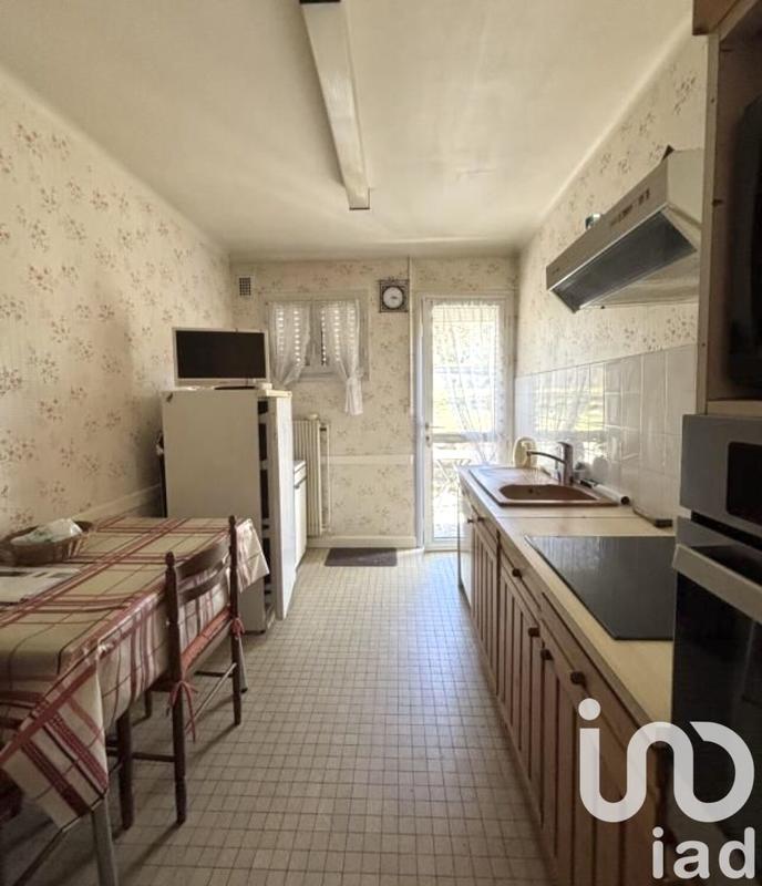 Maison - 228 m² - 9 pièces