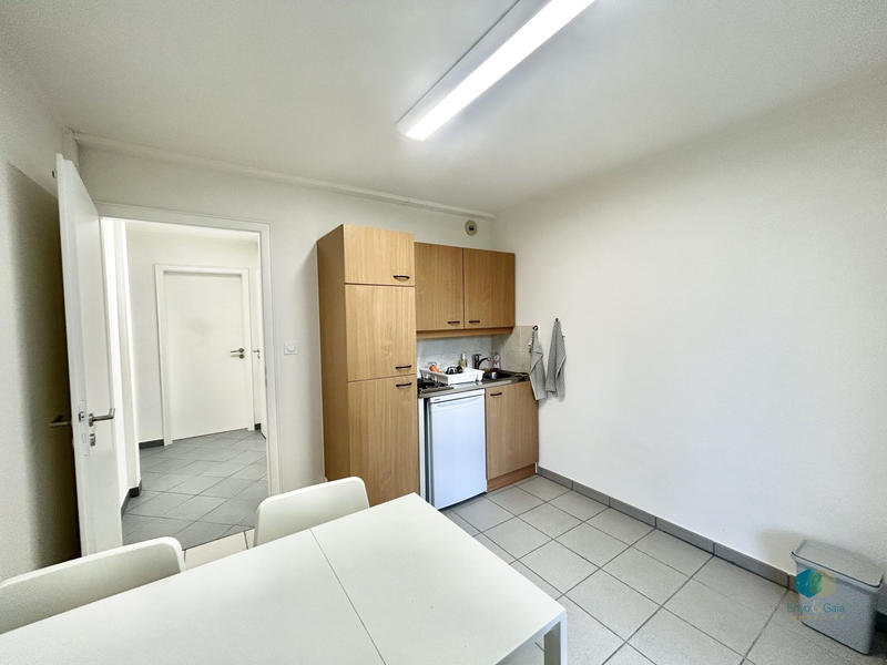 Bureau - 59 m² - 2 pièces