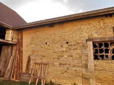 Maison - 350 m² - 1 pièce