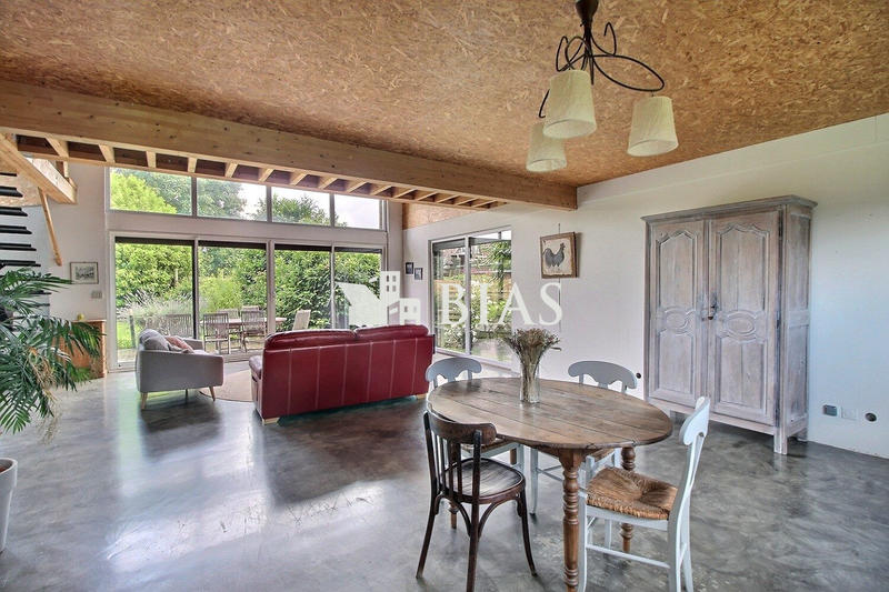 Maison contemporaine - 230 m² - 6 pièces