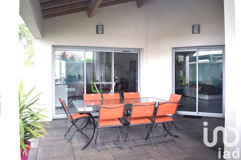 Maison - 141 m² - 8 pièces