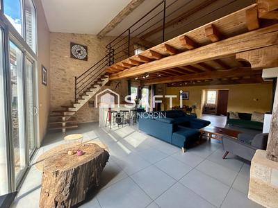 Maison - 369 m² - 10 pièces