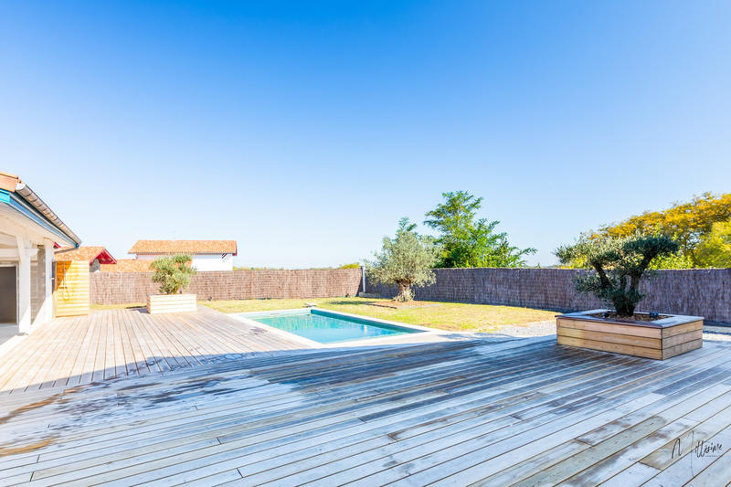 Maison - 165 m² - 6 pièces