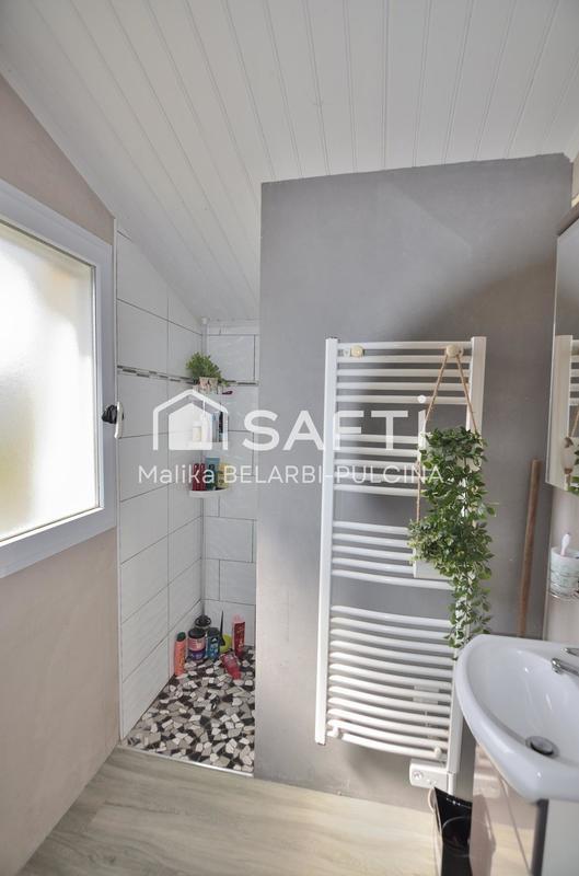 Maison - 162 m² - 8 pièces