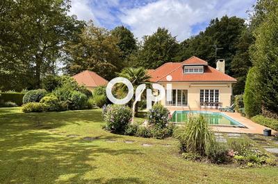 Maison - 166 m² - 5 pièces