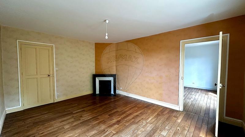 Maison - 210 m² - 7 pièces