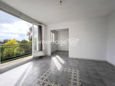 Appartement - 80 m² - 5 pièces