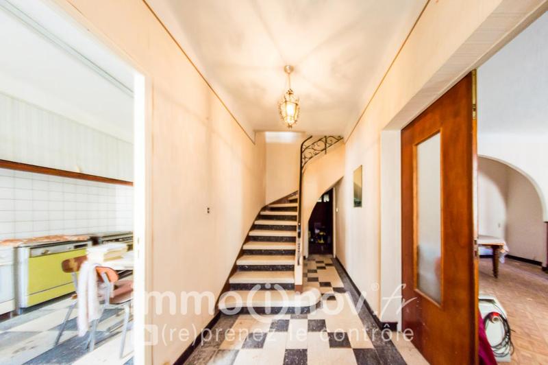 Maison - 280 m² - 6 pièces