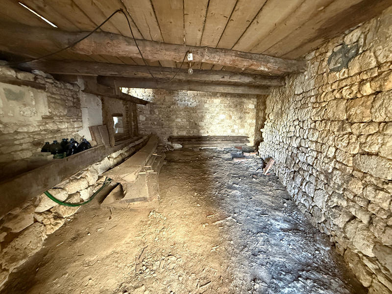 Maison - 250 m² - 5 pièces