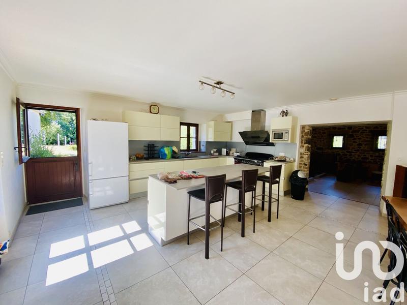 Maison - 301 m² - 11 pièces